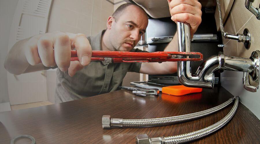 Expert burst pipe repair services in Kidder, MO